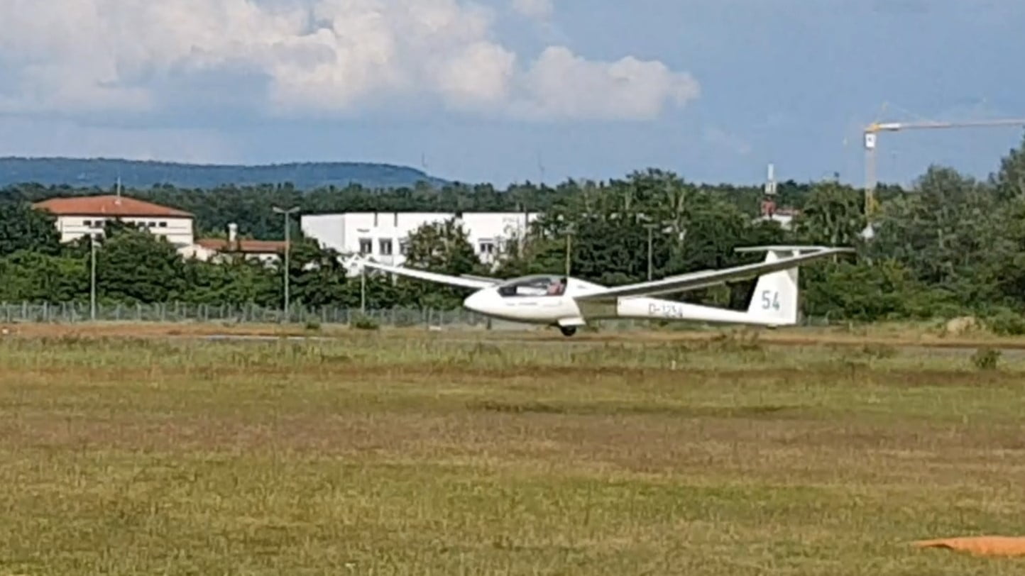 Unsere D-1254 landet auf der Landegasse 32
