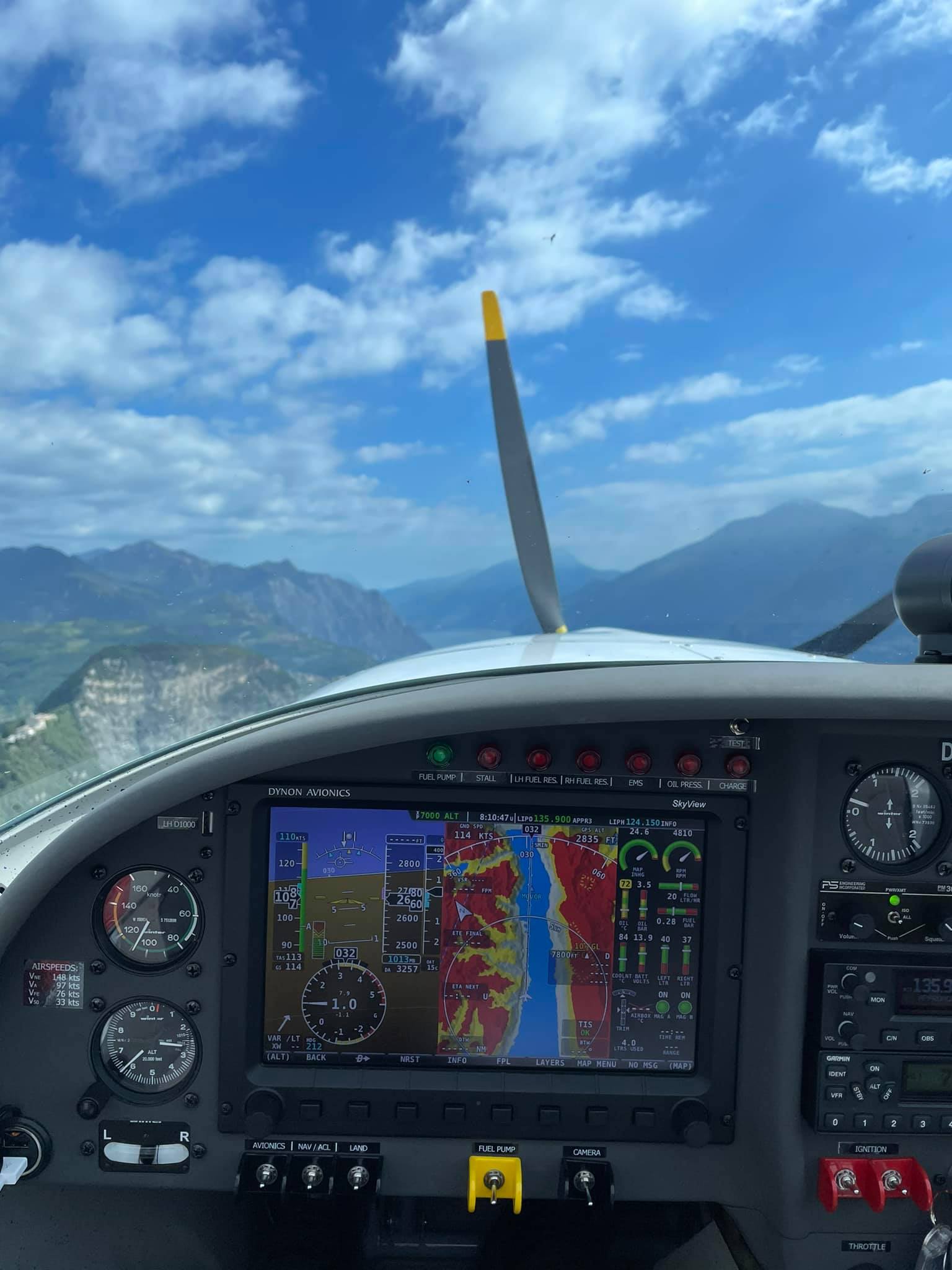 Flug über den Gardasee nach Norden